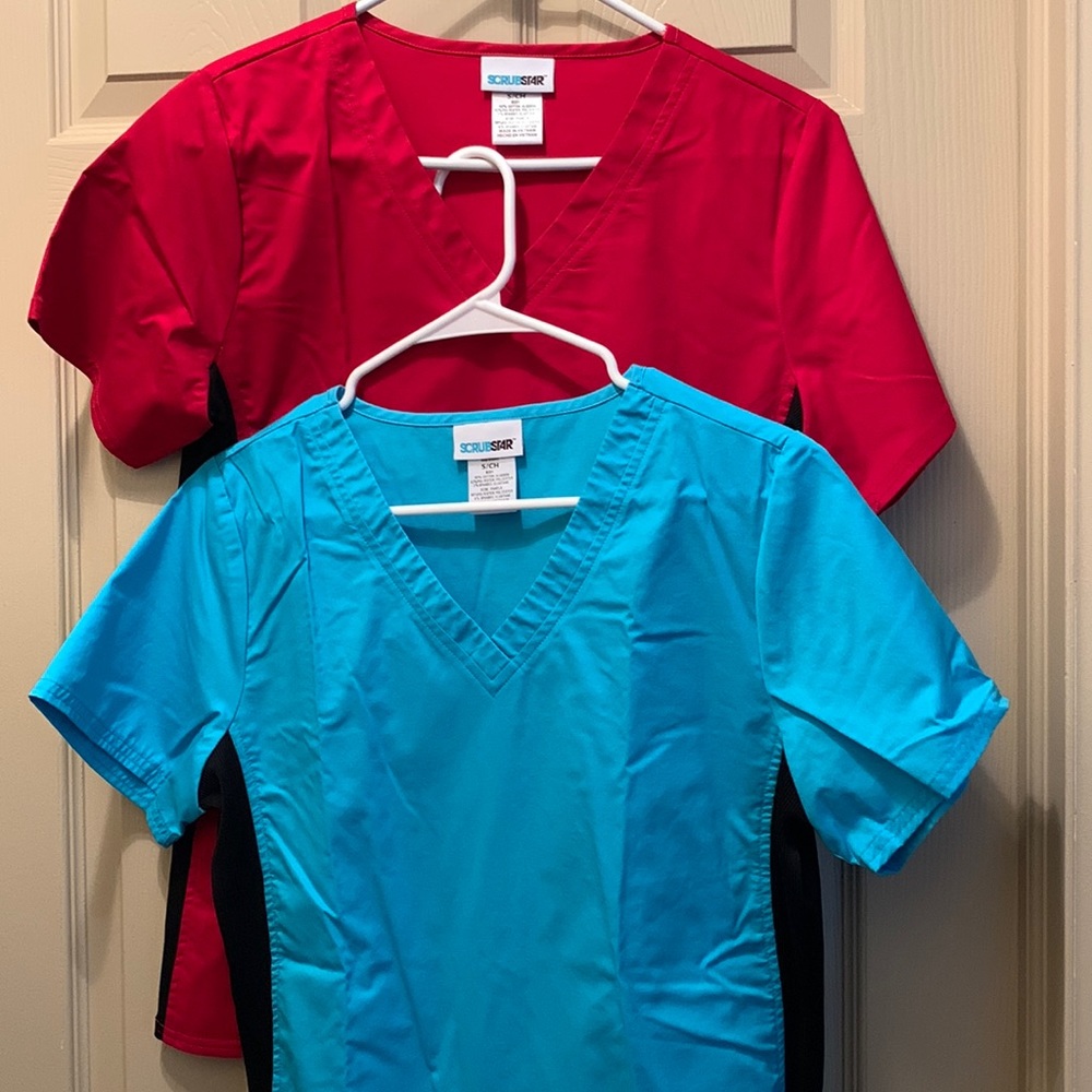 2 SCRUBSTAR TOP SIZE SMALL